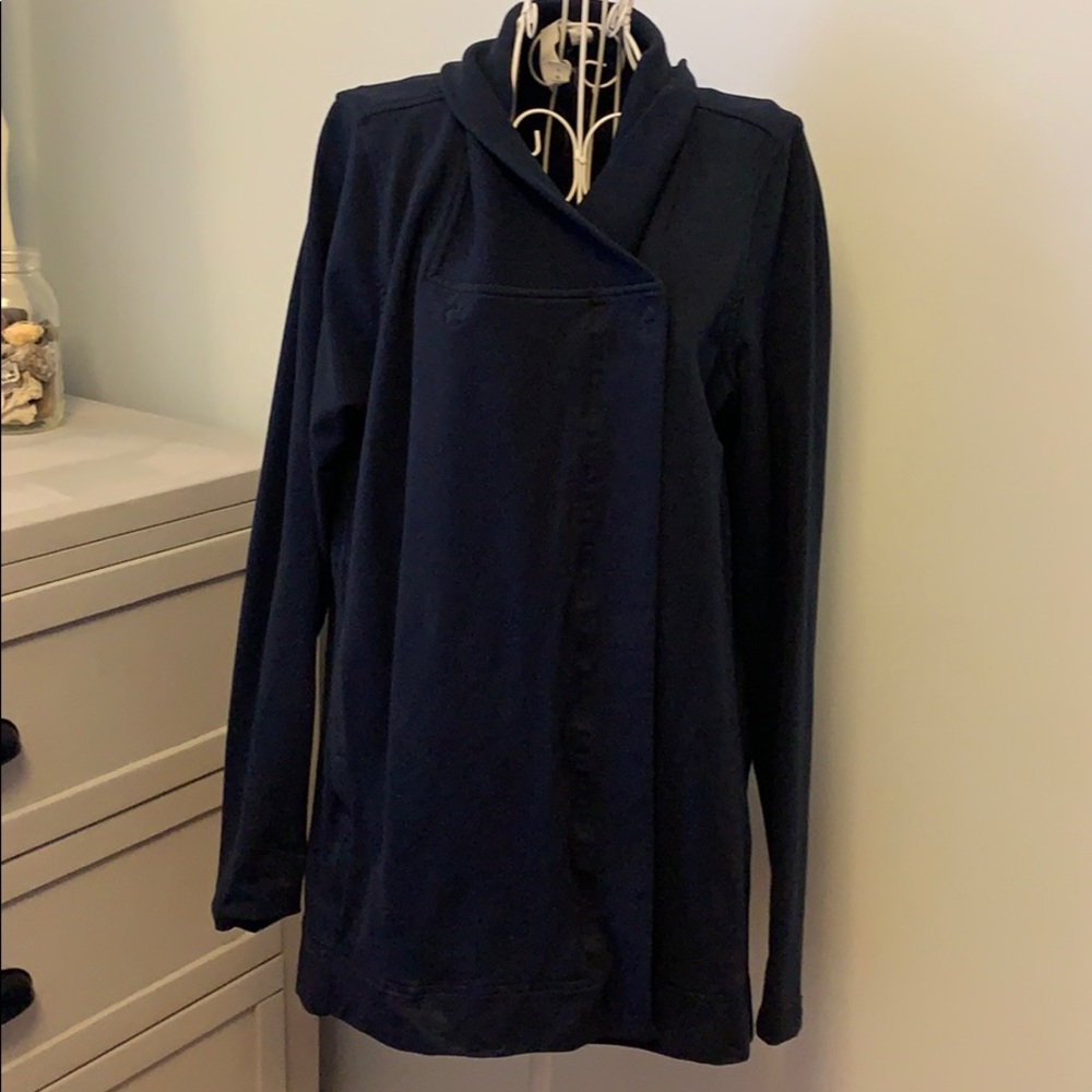 Lululemon Navy wrap sweatshirt - like new